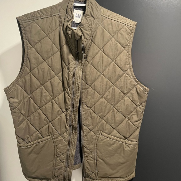 Men’s GAP vest - Picture 1 of 1